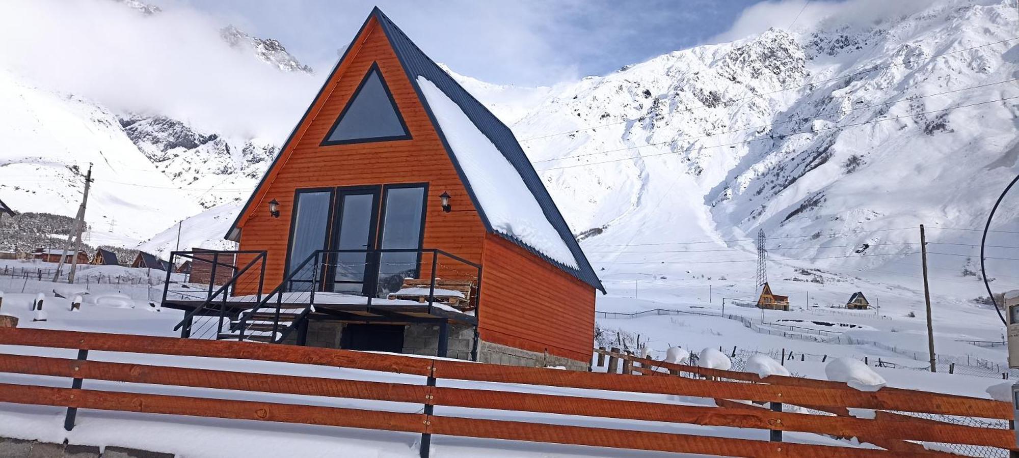 Kazbegi Compass Stepantsminda Quarto foto